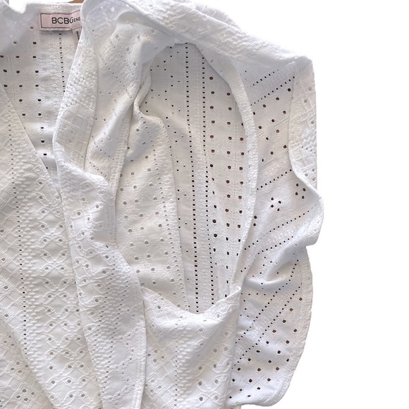 BCBGeneration White Surplice Ruffle Sleeve Top, XS - Picture 8 of 12